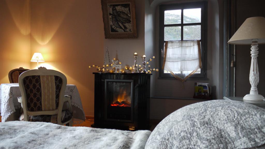 Les Means Bed & Breakfast Meolans-Revel Eksteriør bilde