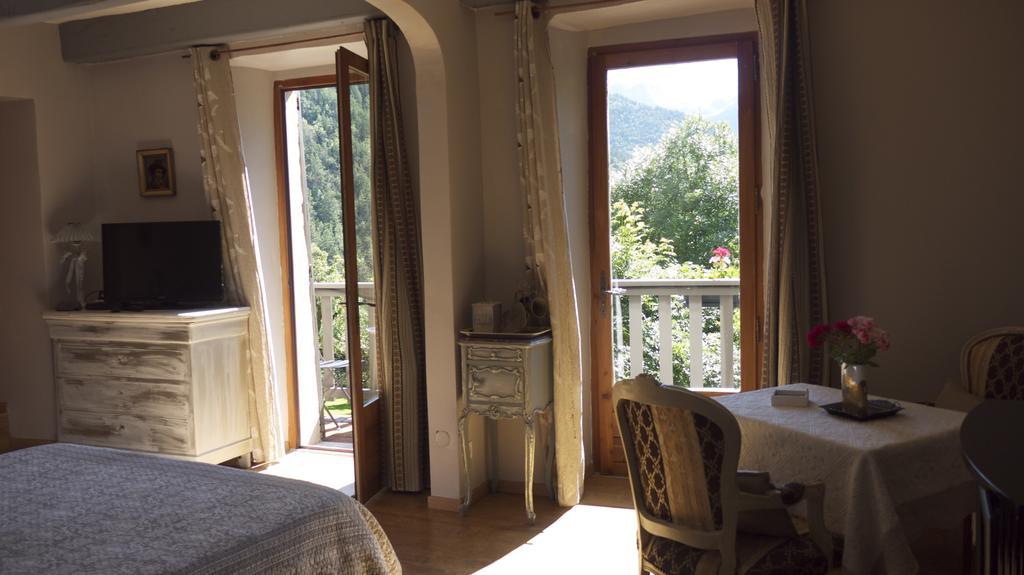 Les Means Bed & Breakfast Meolans-Revel Eksteriør bilde