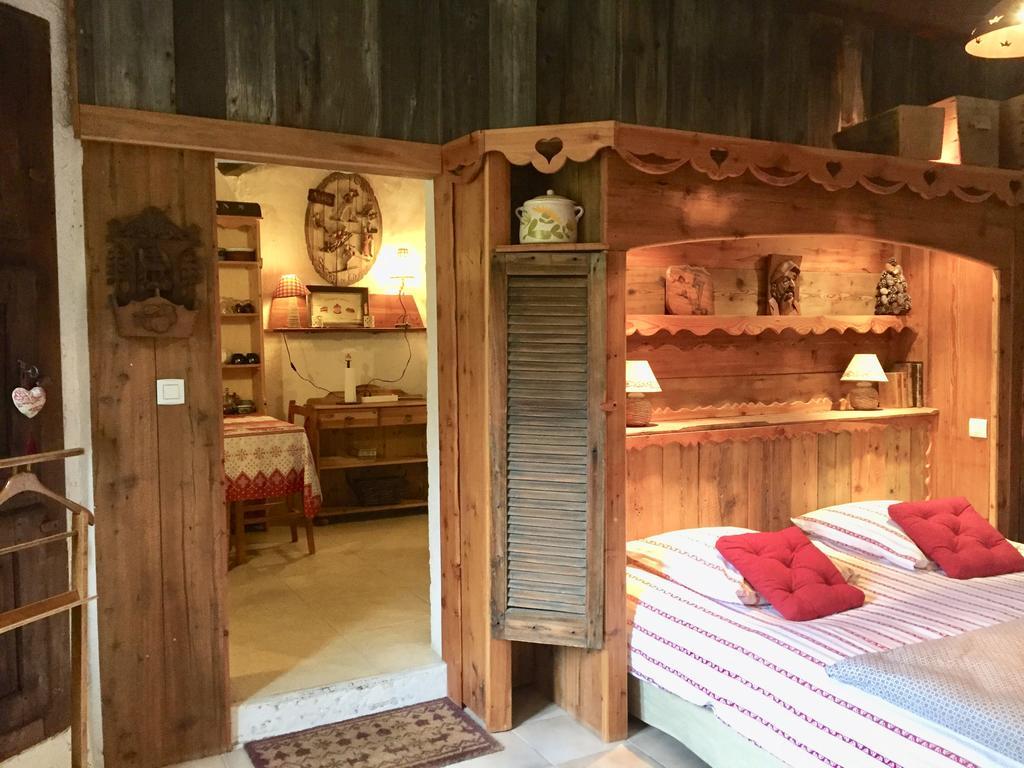 Les Means Bed & Breakfast Meolans-Revel Eksteriør bilde