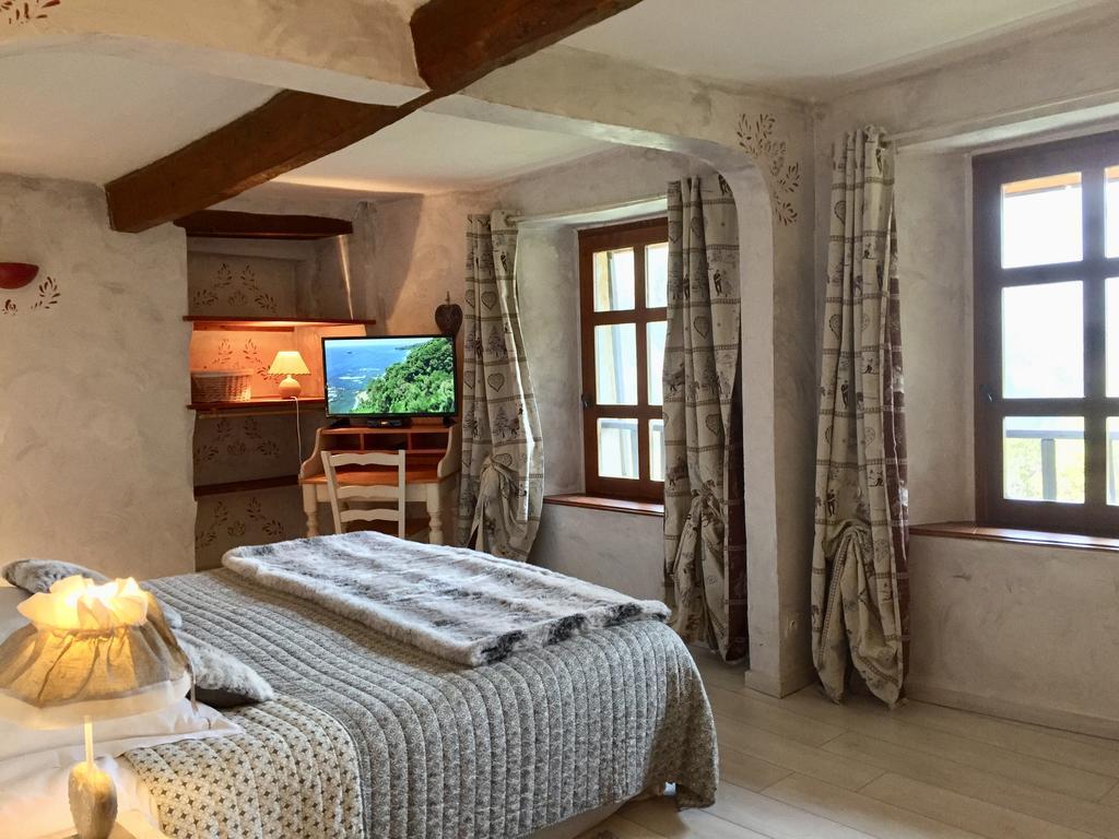 Les Means Bed & Breakfast Meolans-Revel Eksteriør bilde