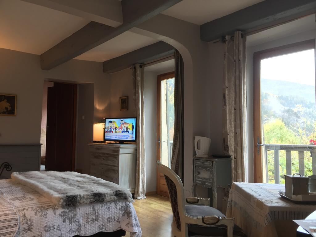 Les Means Bed & Breakfast Meolans-Revel Eksteriør bilde
