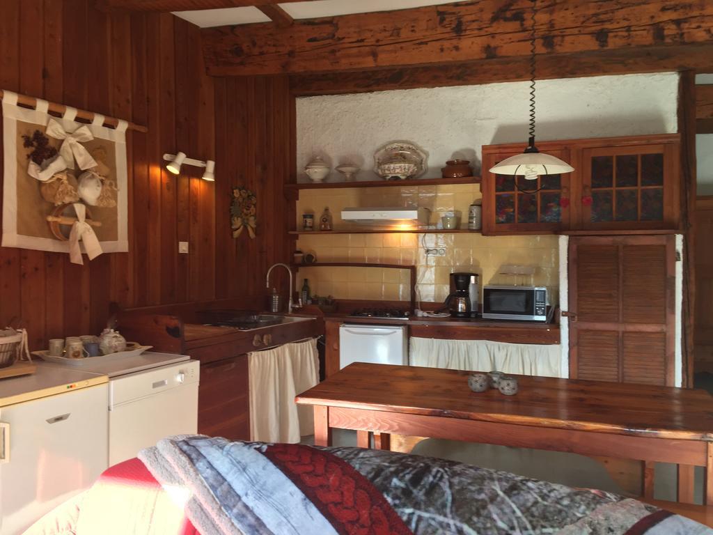 Les Means Bed & Breakfast Meolans-Revel Eksteriør bilde